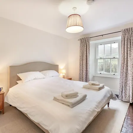 5 Bed In Oc-b32731