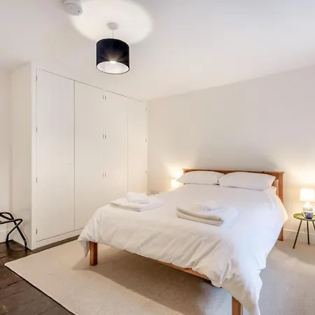 5 Bed In Oc-b32731 Feriehus