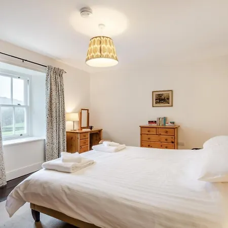 5 Bed In Oc-b32731 Feriehus *