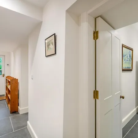 5 Bed In Oc-b32731 Ulpha